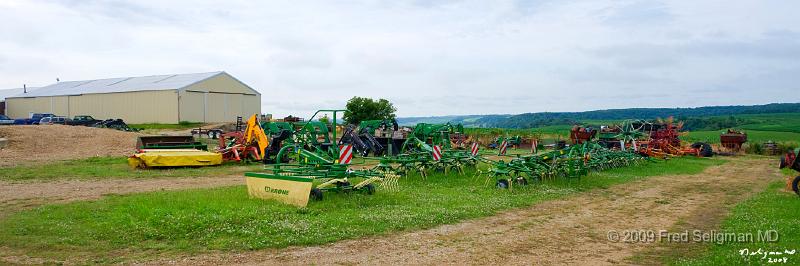 20080718_094121 D3 P 4200x1400.jpg - Farm equipment, John Deere Dealer, north of Dubuque (Route 3).